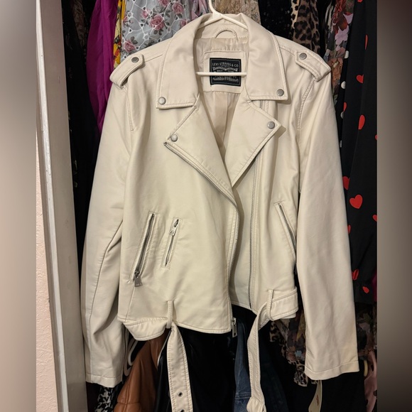 Levi's Jackets & Blazers - Levi's Women's Cream Off White Faux Leather Jacket